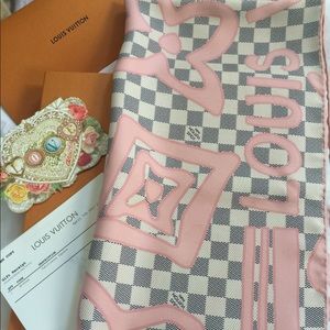 Authentic Louis Vuitton Tahitienne Silk Scarf